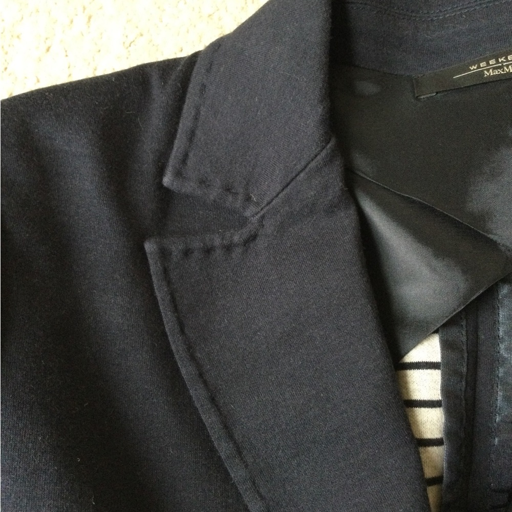 Weekend Max Mara navy blazer - Picture 3 of 12
